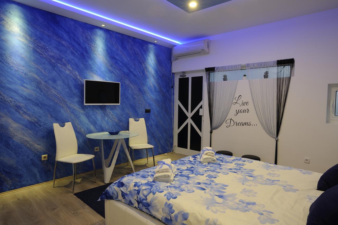 Apartment Rinaldi Lux Belgrade Exterior photo